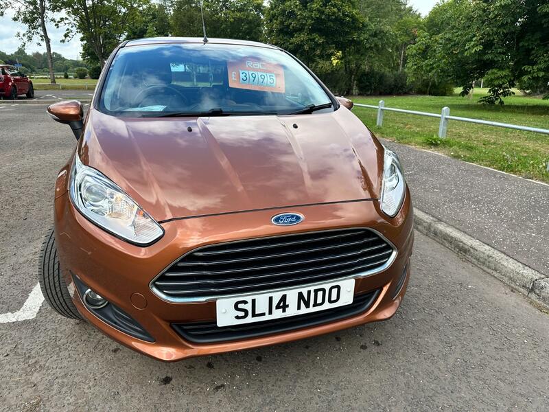 View FORD FIESTA 1.5 TDCi Zetec