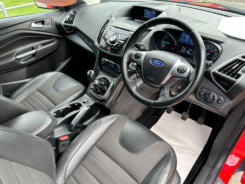 FORD KUGA