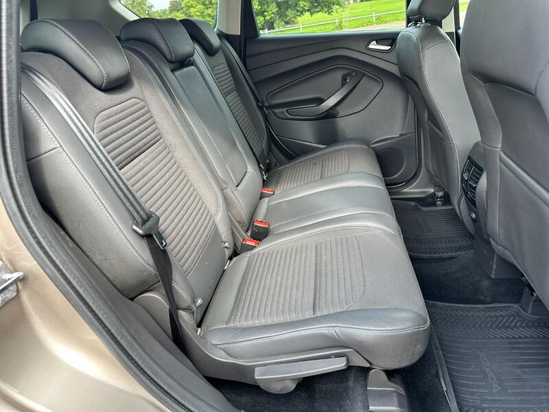 FORD KUGA