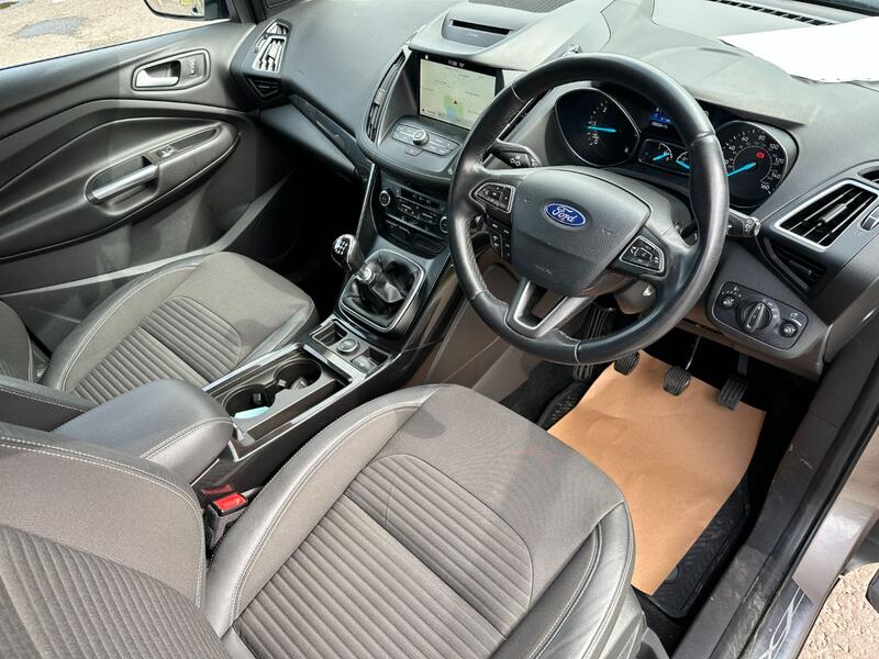 FORD KUGA