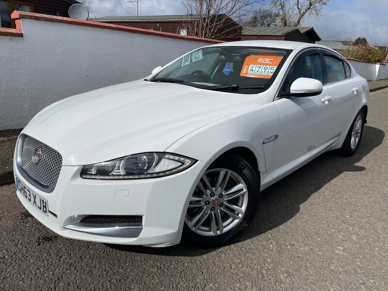 View JAGUAR XF D LUXURY