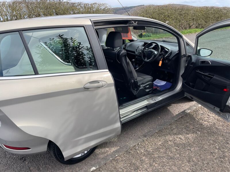 FORD B-MAX