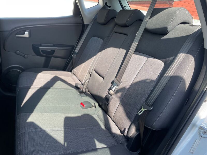 KIA VENGA