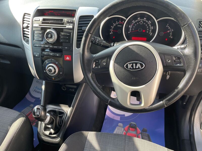 KIA VENGA