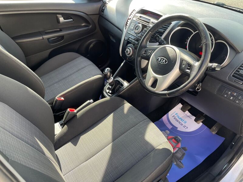 KIA VENGA