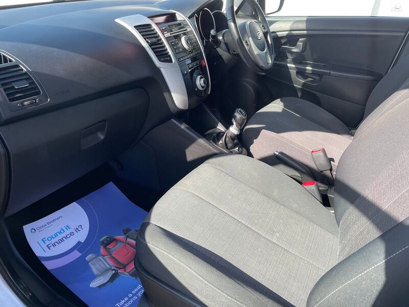 KIA VENGA