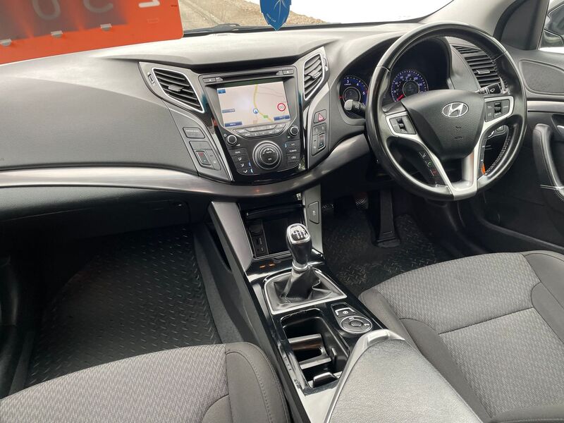 HYUNDAI I40