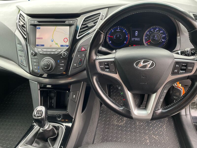 HYUNDAI I40