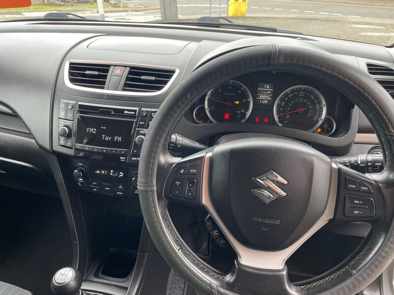 SUZUKI SWIFT