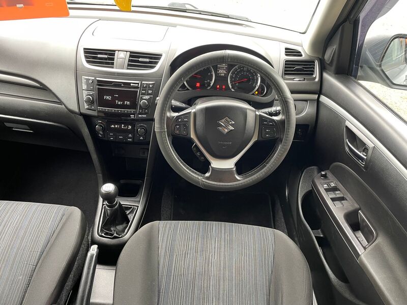 SUZUKI SWIFT