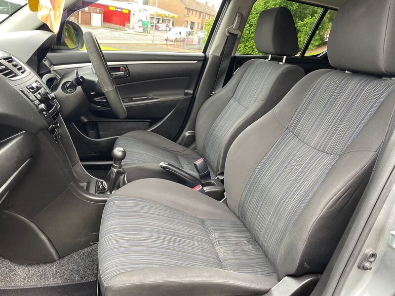 SUZUKI SWIFT