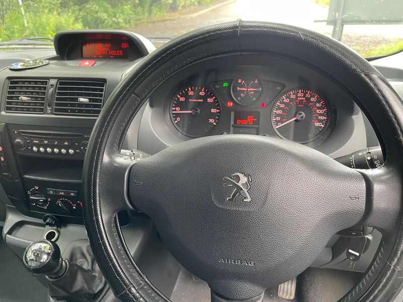 PEUGEOT EXPERT