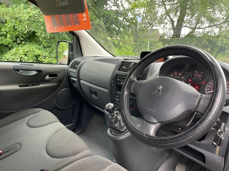 PEUGEOT EXPERT