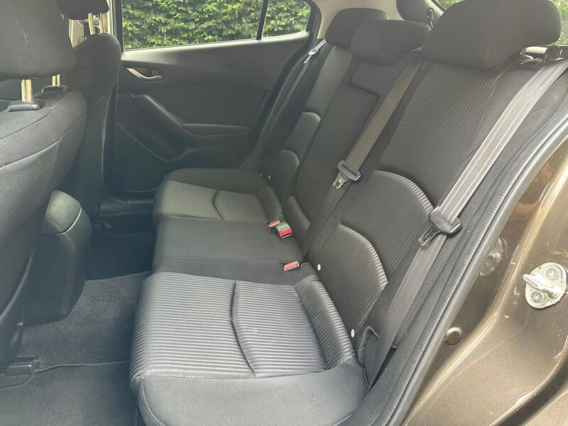 MAZDA MAZDA3