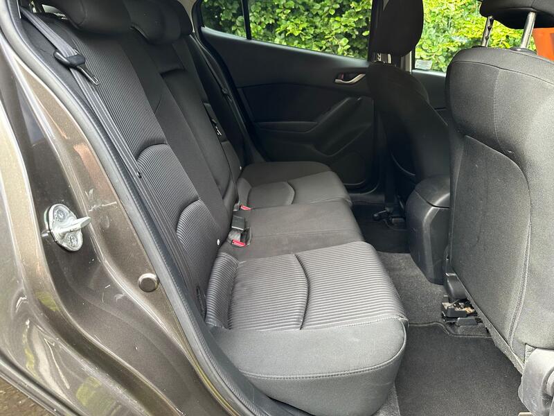 MAZDA MAZDA3