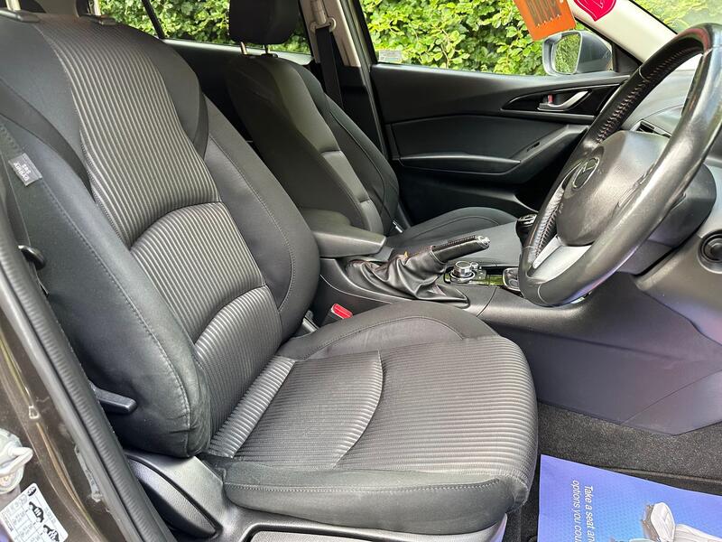 MAZDA MAZDA3