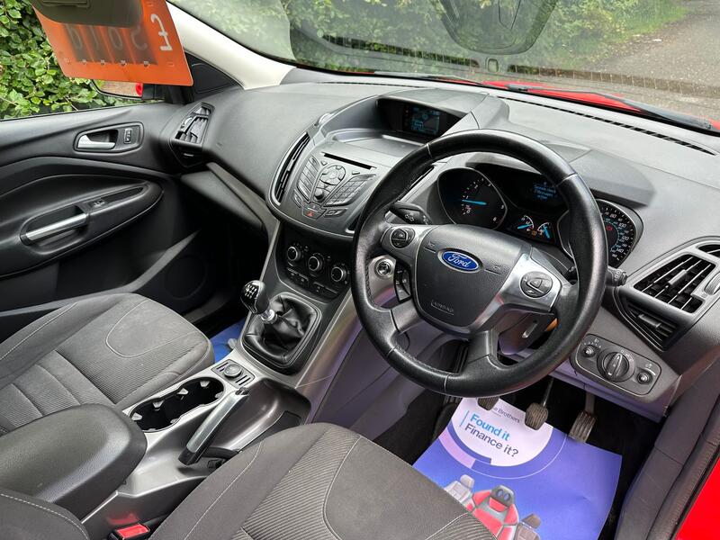 FORD KUGA