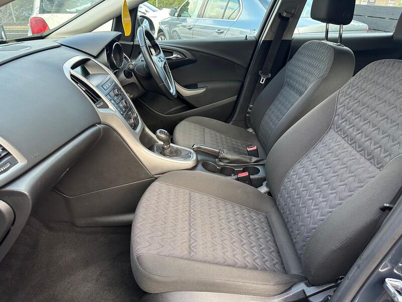 VAUXHALL ASTRA