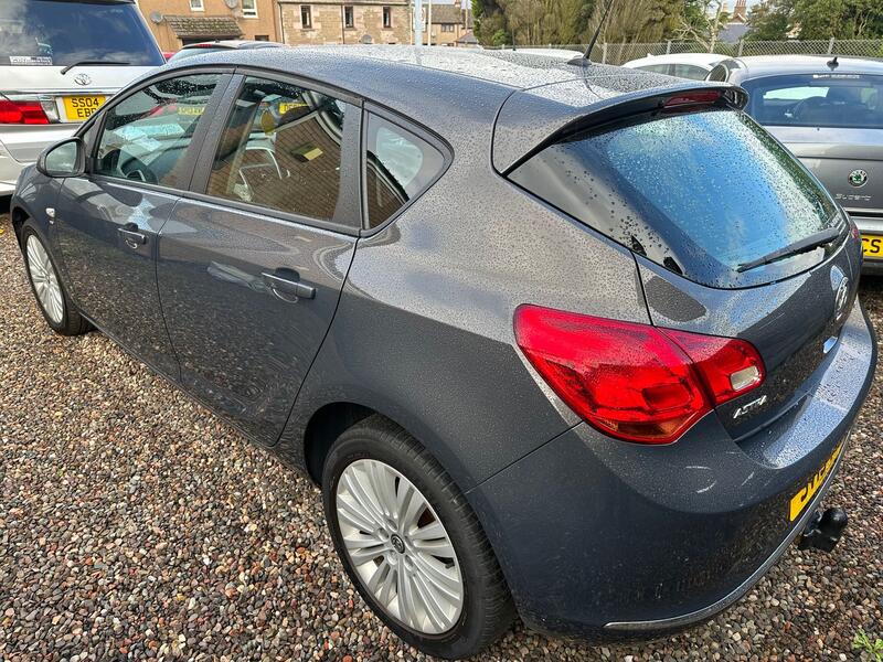 VAUXHALL ASTRA