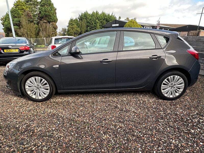 VAUXHALL ASTRA