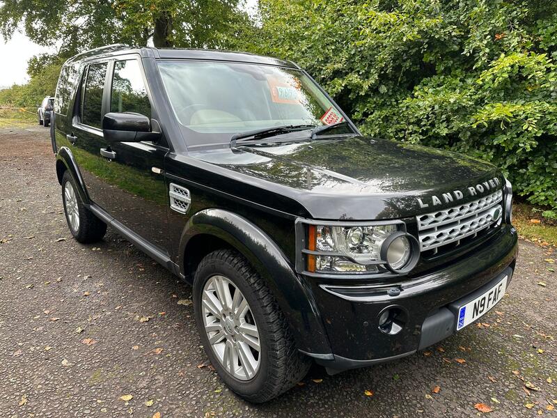 View LAND ROVER DISCOVERY 4 3.0 SD V6 HSE